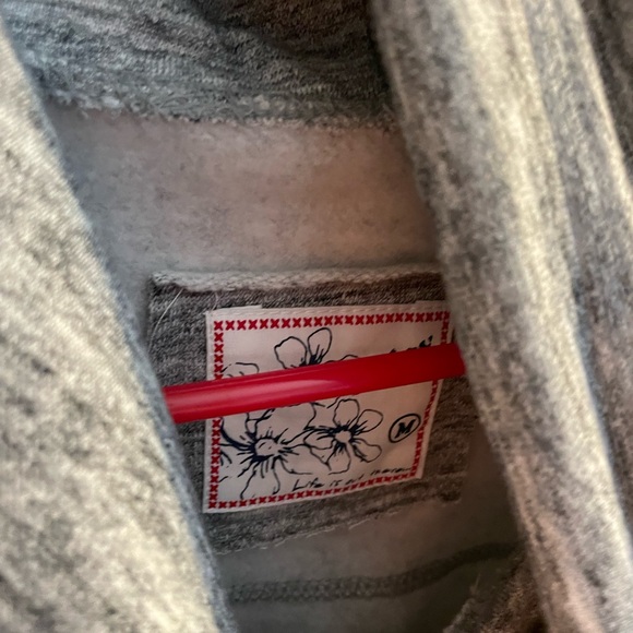 Reflex California gray bear heart turtleneck, long sleeve sweatshirt-Med - Picture 3 of 5